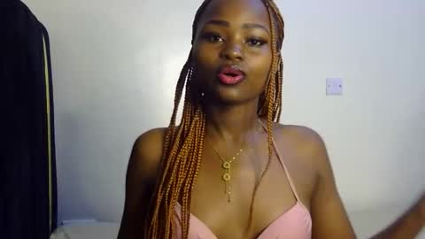 Snapshot of princess_bee1 chatting on 22, 10, 2025 princess online show from 22, 10, 2025