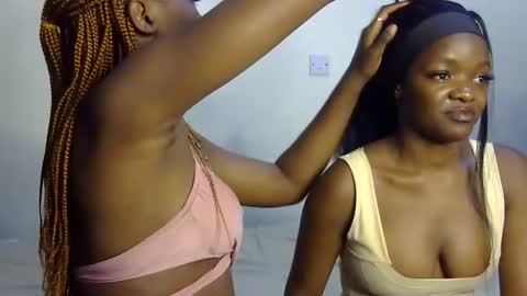 Snapshot of princess_bee1 chatting on 23, 10, 2025 princess online show from 23, 10, 2025