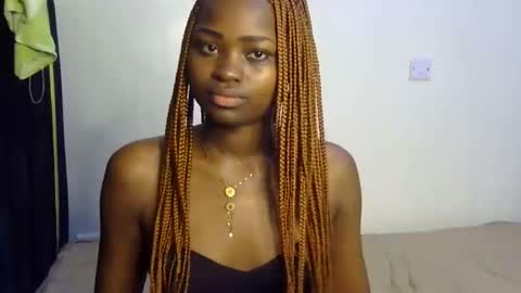Snapshot of princess_bee1 chatting on 27, 10, 2025 princess online show from 27, 10, 2025