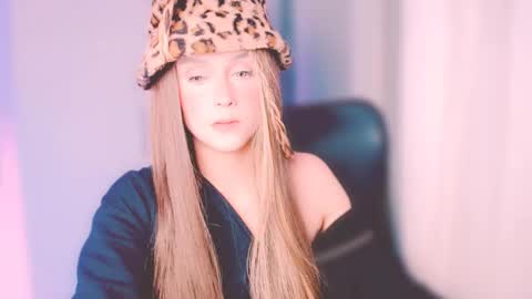 ArianaJoliiee online show from 26, 10, 2025