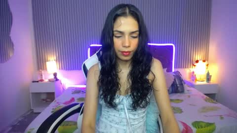 princess_skinny18 online show from 2, 6, 2026