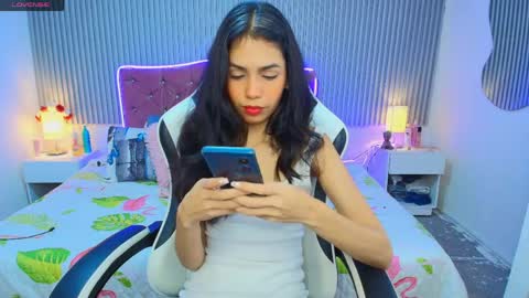 princess_skinny18 online show from 7, 6, 2026