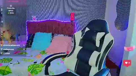 princess_skinny18 online show from 17, 7, 2026