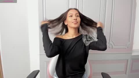   online show from 28, 12, 2024