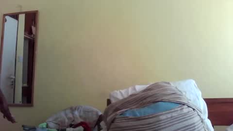 Snapshot of princessmiles2 chatting on 11, 2, 2025 phelly online show from 11, 2, 2025