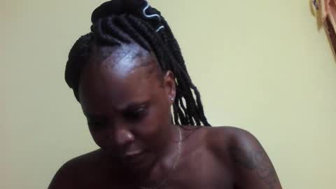 Snapshot of princessmiles2 chatting on 6, 3, 2025 phelly online show from 6, 3, 2025