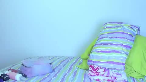 Snapshot of priscilasmiith25 chatting on 17, 2, 2025 PriscilaSmiith online show from 17, 2, 2025