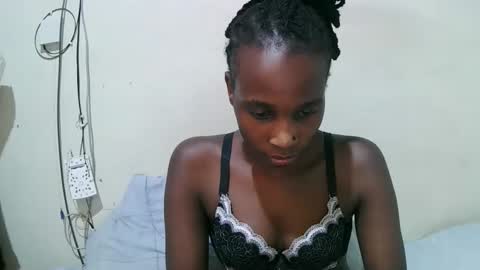 pritty_amber online show from 28, 4, 2026