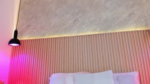 Profana Red online show from 5, 3, 2026