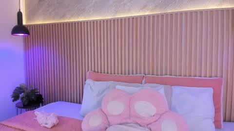 Profana Red online show from 9, 4, 2026