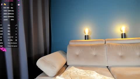 Raven  but you can call me sweetie or honey too  online show from 24, 1, 2025