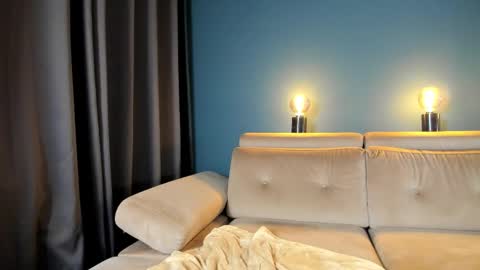 Raven  but you can call me sweetie or honey too  online show from 9, 2, 2026