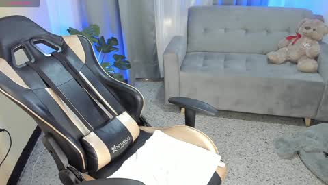    INDEPENDENT MODEL online show from 25, 12, 2024