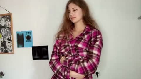 Lily  online show from 17, 7, 2026