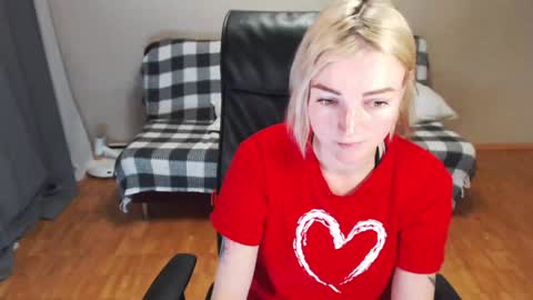 Snapshot of puma_ma chatting on 21, 12, 2024 Polly online show from 21, 12, 2024