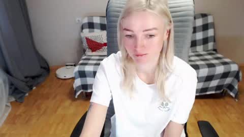 Polly online show from 28, 4, 2026