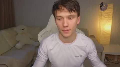 Snapshot of pupsenish chatting on 24, 10, 2025 Jesse online show from 24, 10, 2025