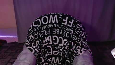 Snapshot of puremenshape chatting on 1, 12, 2025 puremenshape online show from 1, 12, 2025