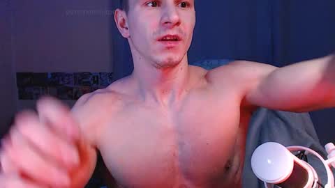 Snapshot of puremenshape chatting on 14, 12, 2025 puremenshape online show from 14, 12, 2025