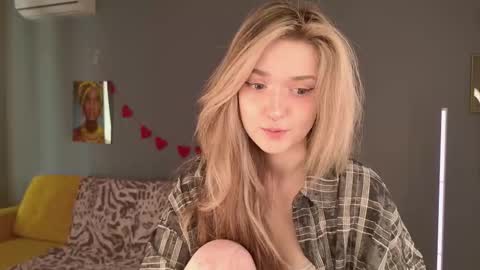 Bella online show from 11, 3, 2026