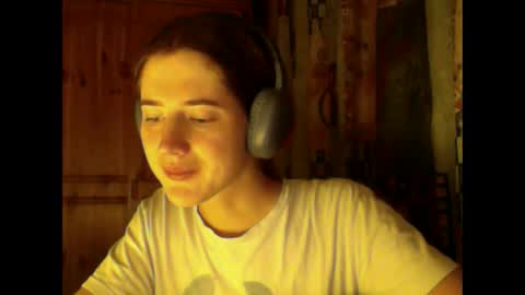 Snapshot of purple_cat55 chatting on 4, 1, 2025 purple_cat55 online show from 4, 1, 2025