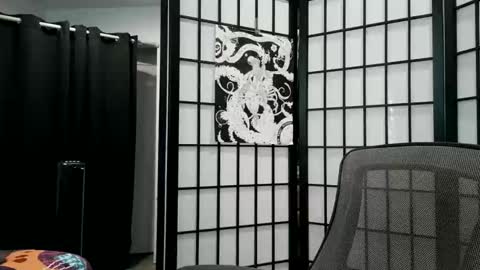Purple online show from 27, 5, 2026
