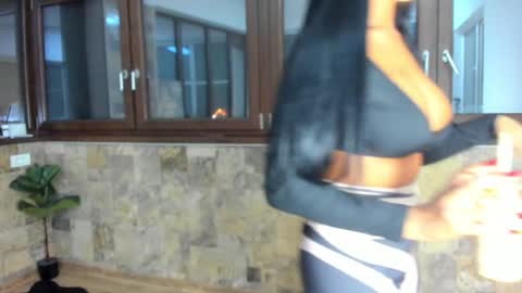 Andreea online show from 3, 2, 2025