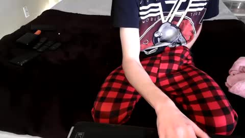 Snapshot of pussylover2182 chatting on 10, 12, 2024 pussylover2182 online show from 10, 12, 2024