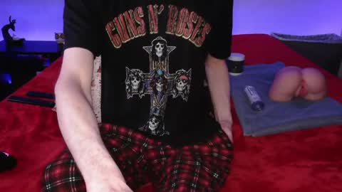 Snapshot of pussylover2182 chatting on 11, 3, 2025 pussylover2182 online show from 11, 3, 2025