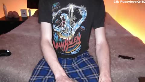 Snapshot of pussylover2182 chatting on 25, 9, 2025 pussylover2182 online show from 25, 9, 2025