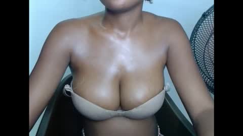 pussyxwetx online show from 3, 11, 2025