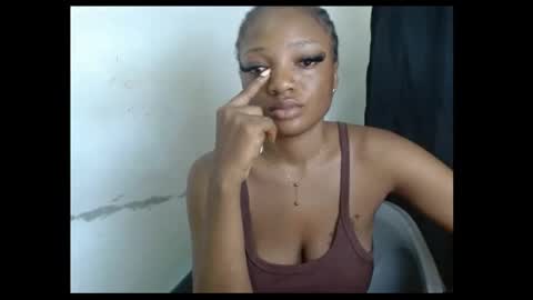 pussyxwetx online show from 24, 4, 2026