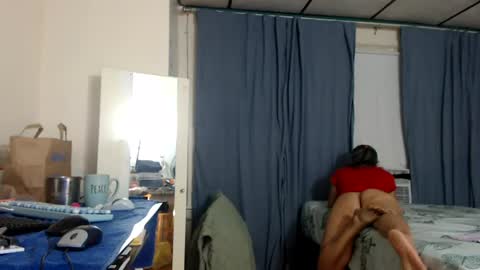 Snapshot of putiputi4u chatting on 2, 7, 2026 putiputi4u online show from 2, 7, 2026