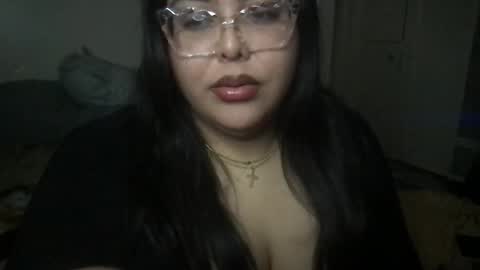 Prettypink Tinyhole online show from 9, 1, 2025