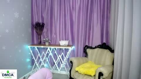 Snapshot of queen_a_n_i chatting on 20, 6, 2026 A N I Ill be here on December 1st online show from 20, 6, 2026