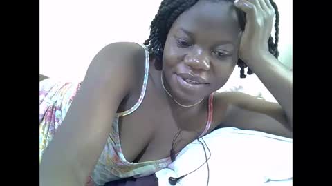 Snapshot of queen_darling3 chatting on 18, 11, 2025 Gentrix online show from 18, 11, 2025