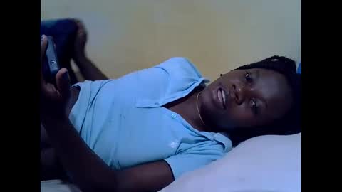 Snapshot of queen_darling3 chatting on 22, 11, 2025 Gentrix online show from 22, 11, 2025