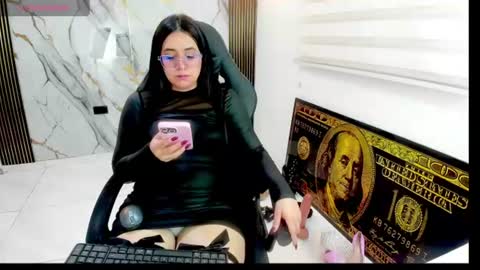 queen_findom1 online show from 23, 7, 2026