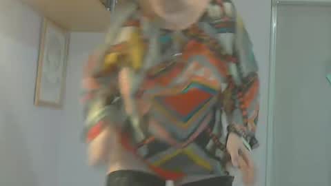 queen_jane8 online show from 6, 1, 2025