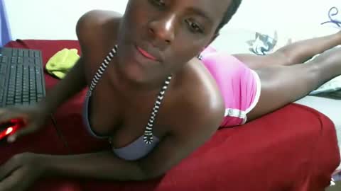 Snapshot of queen_mah chatting on 9, 3, 2025 Queen online show from 9, 3, 2025