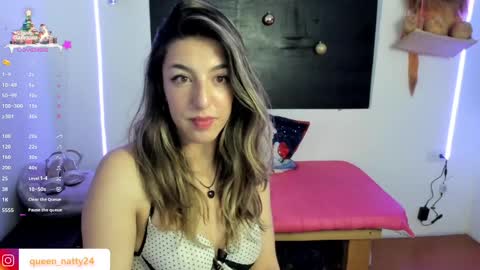 queen_natttyy online show from 23, 12, 2024
