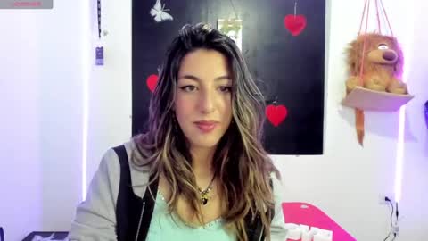 queen_natttyy online show from 10, 1, 2025