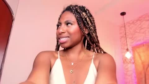 Snapshot of queen_perla_ chatting on 23, 1, 2025 online show from 23, 1, 2025