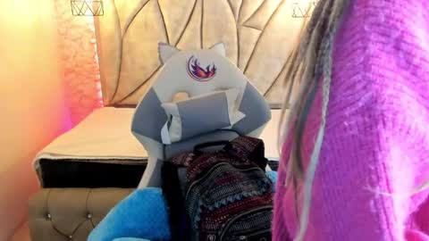 Snapshot of queen_perla_ chatting on 20, 2, 2025 online show from 20, 2, 2025