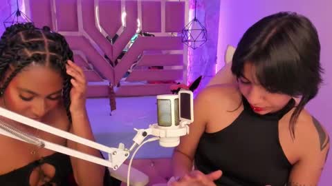 Snapshot of queen_perla_ chatting on 1, 3, 2025 online show from 1, 3, 2025