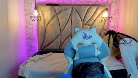 Snapshot of queen_perla_ chatting on 7, 3, 2025 online show from 7, 3, 2025