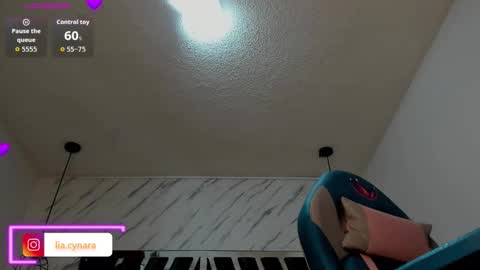 Snapshot of queen_perla_ chatting on 20, 9, 2025 online show from 20, 9, 2025