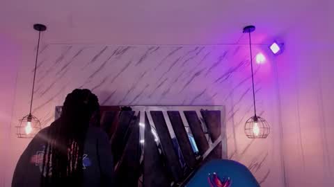 Snapshot of queen_perla_ chatting on 15, 10, 2025 online show from 15, 10, 2025