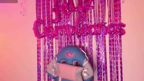 Snapshot of queen_perla_ chatting on 18, 10, 2025 online show from 18, 10, 2025