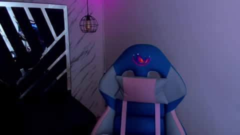 Snapshot of queen_perla_ chatting on 23, 10, 2025 online show from 23, 10, 2025